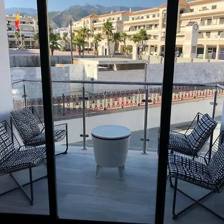 4 Gran8nerja Apartament *