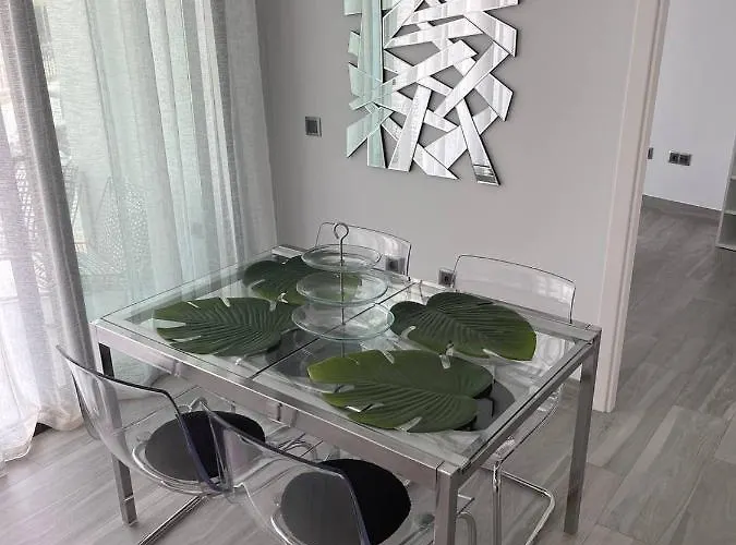 4 Gran8nerja Apartament *